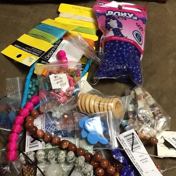 Mystery box … jewelry supplies and more .. I have so much … - Picture 2 of 6